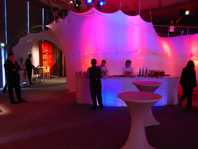 vodafone wandverkleidung / raumgestaltung, cebit 2004